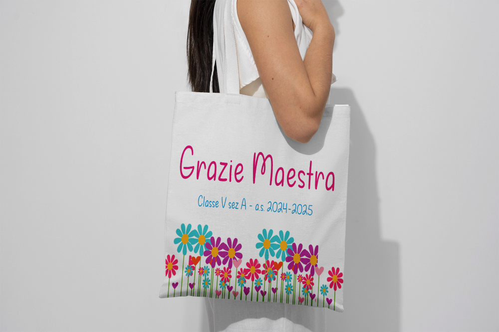 GFD - Borsa shopper regalo personalizzato per la maestra della scuola elementare, con bellissimo design colorato, nome della maestra, classe, anno scolastico e nomi di tutti i bambini.