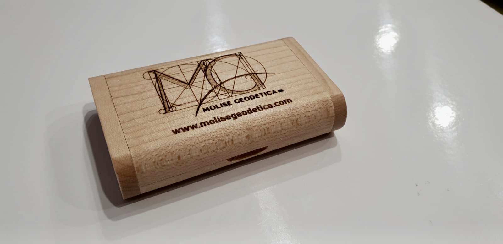 Pendrive 16 GB con cofanetto incisi — foto 3